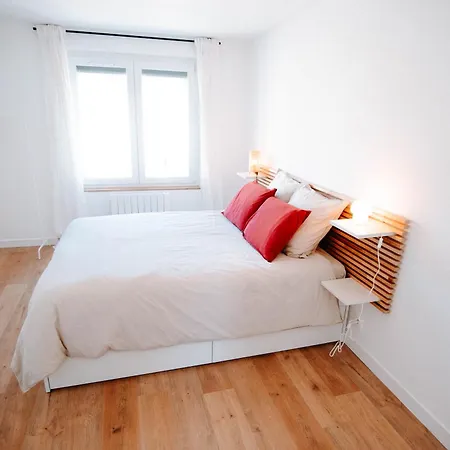 Апартаменти Au Calme Equipe, 20' A Pieds De La
